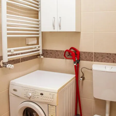 Apartment Happy Day